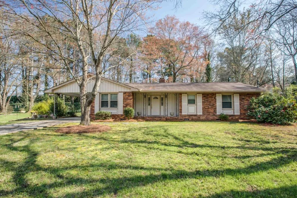 255 Brook Drive, Sandy Springs, Georgia 30328, 3 Bedrooms Bedrooms, ,2 BathroomsBathrooms,Residential,Sold,255 Brook Drive,5978622