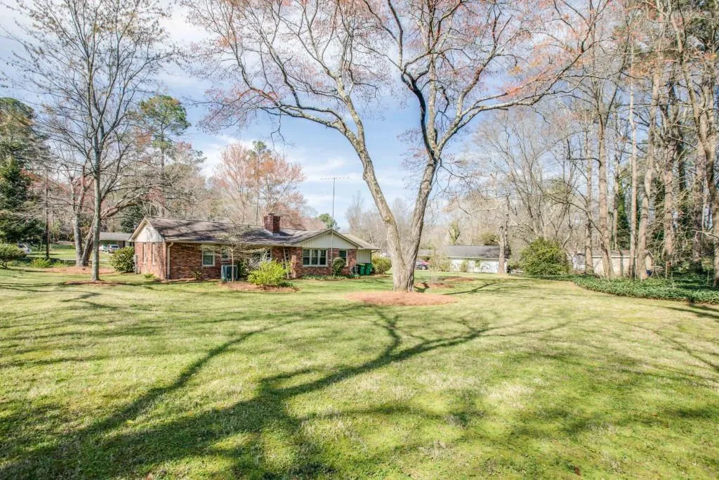 255 Brook Drive, Sandy Springs, Georgia 30328, 3 Bedrooms Bedrooms, ,2 BathroomsBathrooms,Residential,Sold,255 Brook Drive,5978622