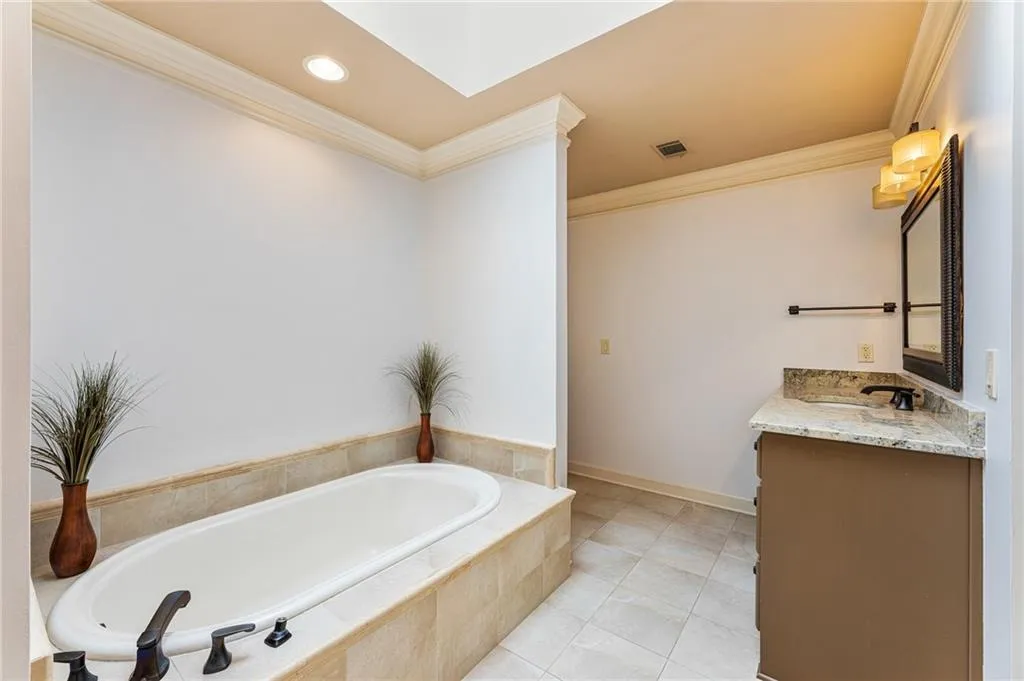 8415 Valemont Drive, Sandy Springs, Georgia 30350, 5 Bedrooms Bedrooms, ,4 BathroomsBathrooms,Residential,Sold,8415 Valemont Drive,7175892