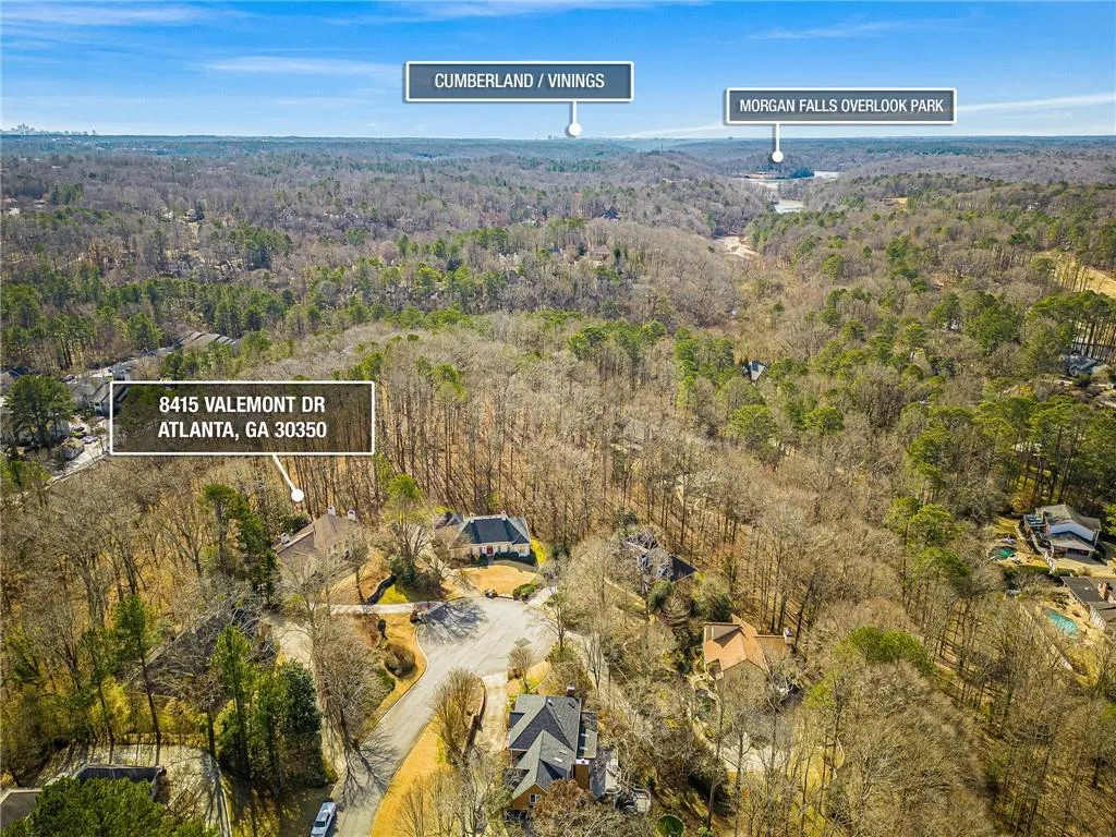 8415 Valemont Drive, Sandy Springs, Georgia 30350, 5 Bedrooms Bedrooms, ,4 BathroomsBathrooms,Residential,Sold,8415 Valemont Drive,7175892