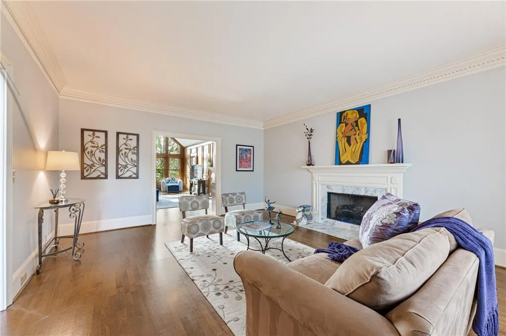 8415 Valemont Drive, Sandy Springs, Georgia 30350, 5 Bedrooms Bedrooms, ,4 BathroomsBathrooms,Residential,Sold,8415 Valemont Drive,7175892