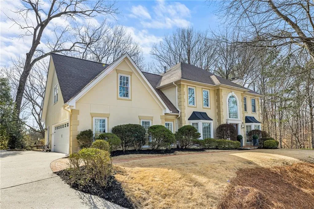 8415 Valemont Drive, Sandy Springs, Georgia 30350, 5 Bedrooms Bedrooms, ,4 BathroomsBathrooms,Residential,Sold,8415 Valemont Drive,7175892