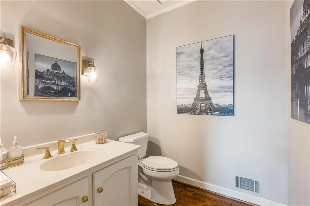 8415 Valemont Drive, Sandy Springs, Georgia 30350, 5 Bedrooms Bedrooms, ,4 BathroomsBathrooms,Residential,Sold,8415 Valemont Drive,7175892