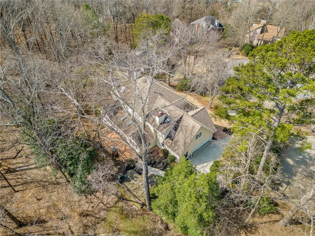 8415 Valemont Drive, Sandy Springs, Georgia 30350, 5 Bedrooms Bedrooms, ,4 BathroomsBathrooms,Residential,Sold,8415 Valemont Drive,7175892