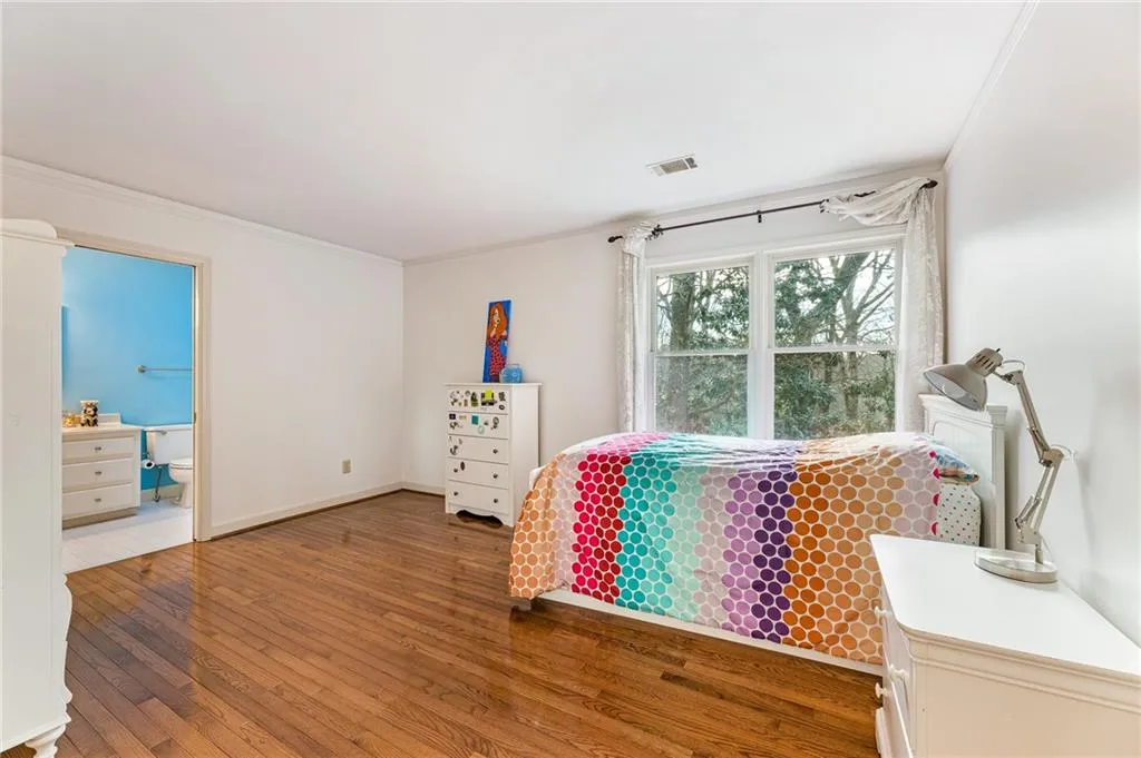 8415 Valemont Drive, Sandy Springs, Georgia 30350, 5 Bedrooms Bedrooms, ,4 BathroomsBathrooms,Residential,Sold,8415 Valemont Drive,7175892