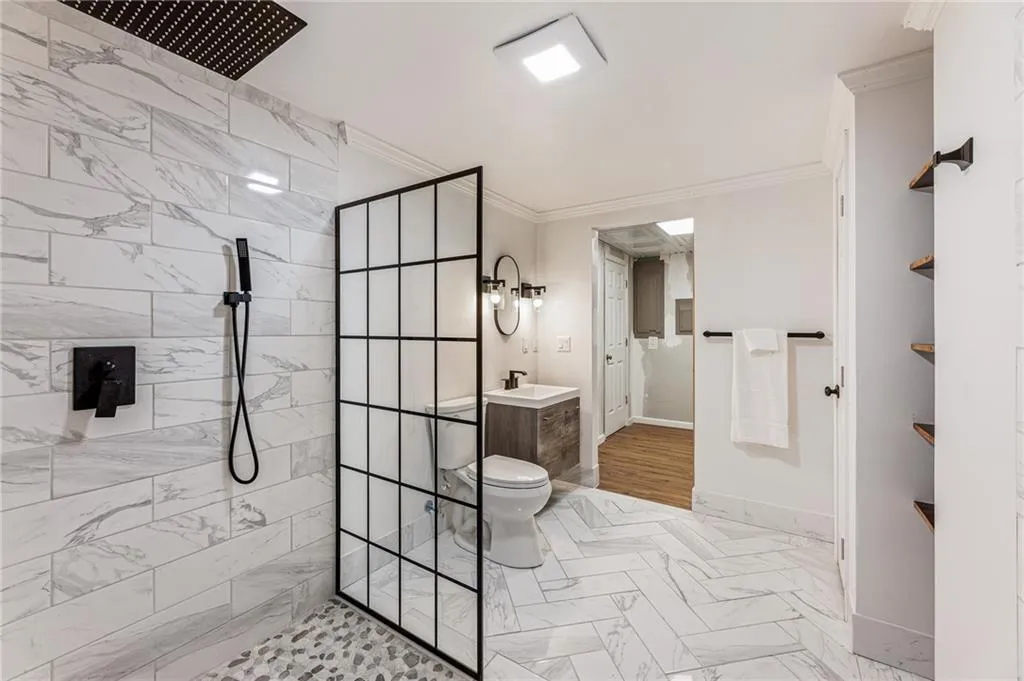 8415 Valemont Drive, Sandy Springs, Georgia 30350, 5 Bedrooms Bedrooms, ,4 BathroomsBathrooms,Residential,Sold,8415 Valemont Drive,7175892