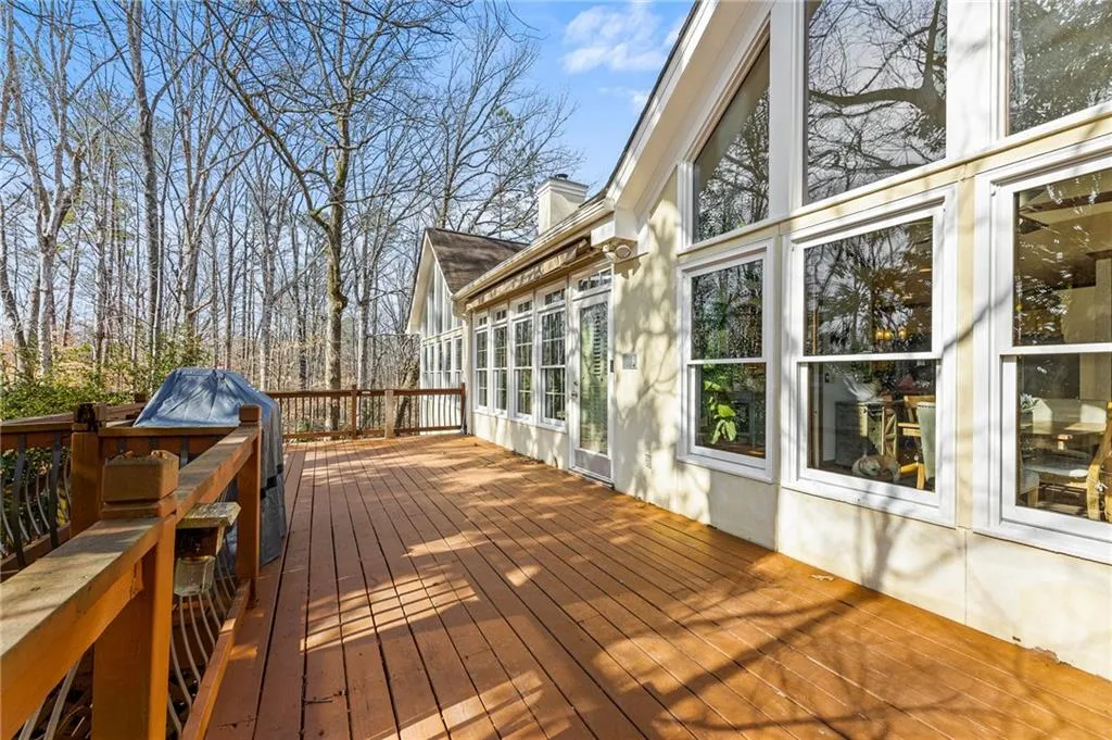 8415 Valemont Drive, Sandy Springs, Georgia 30350, 5 Bedrooms Bedrooms, ,4 BathroomsBathrooms,Residential,Sold,8415 Valemont Drive,7175892