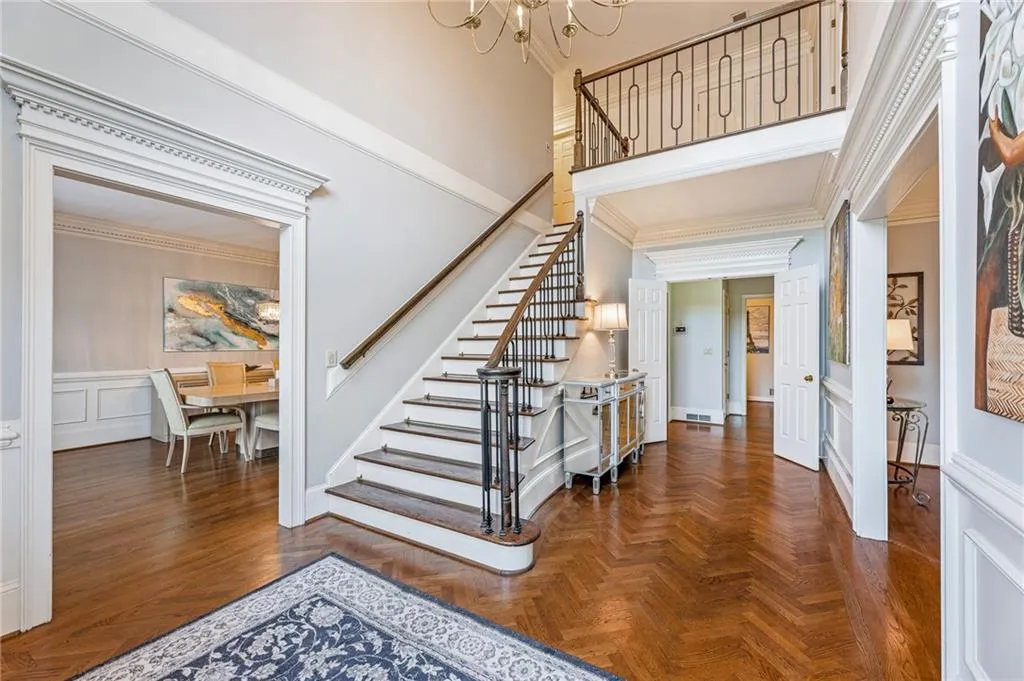 8415 Valemont Drive, Sandy Springs, Georgia 30350, 5 Bedrooms Bedrooms, ,4 BathroomsBathrooms,Residential,Sold,8415 Valemont Drive,7175892