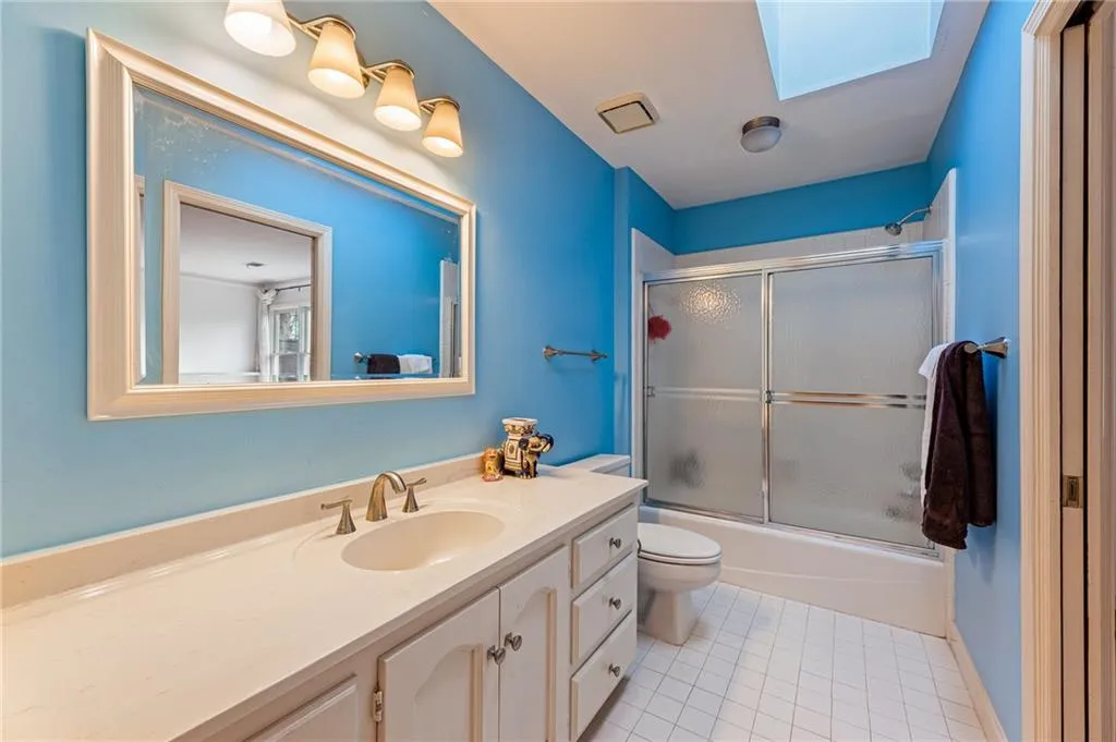 8415 Valemont Drive, Sandy Springs, Georgia 30350, 5 Bedrooms Bedrooms, ,4 BathroomsBathrooms,Residential,Sold,8415 Valemont Drive,7175892