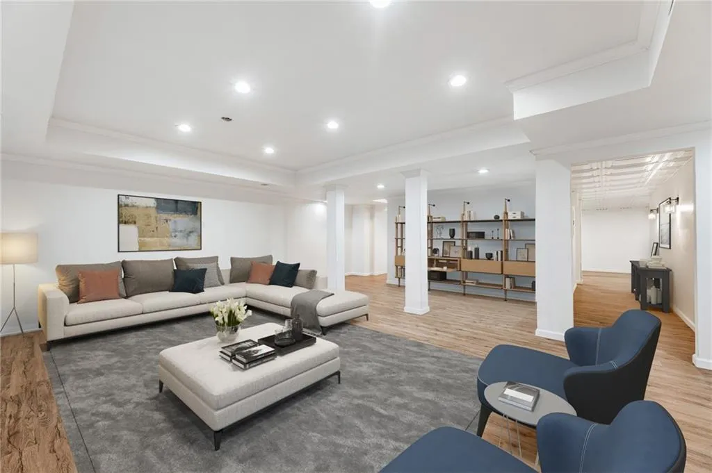 8415 Valemont Drive, Sandy Springs, Georgia 30350, 5 Bedrooms Bedrooms, ,4 BathroomsBathrooms,Residential,Sold,8415 Valemont Drive,7175892