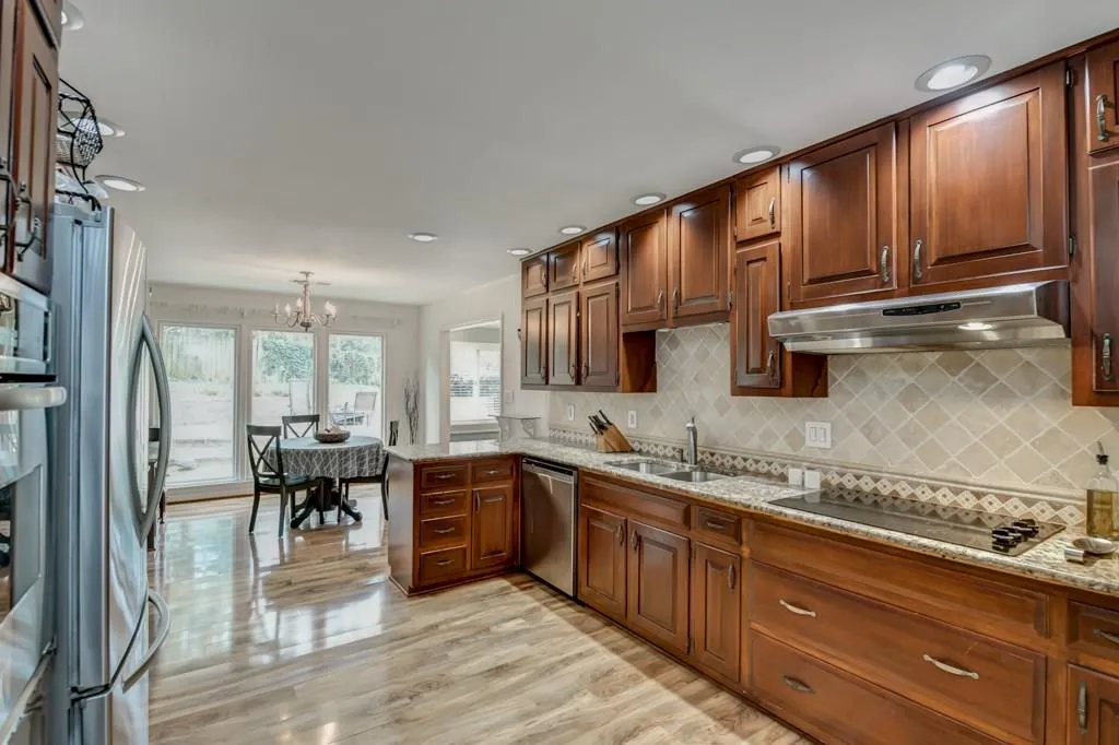 7445 Old Maine Trail, Sandy Springs, Georgia 30328, 4 Bedrooms Bedrooms, ,2 BathroomsBathrooms,Residential,Sold,7445 Old Maine Trail,5978599