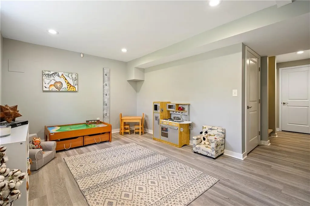 5830 Hilderbrand Drive, Sandy Springs, Georgia 30328, 4 Bedrooms Bedrooms, ,3 BathroomsBathrooms,Residential,Sold,5830 Hilderbrand Drive,6774354