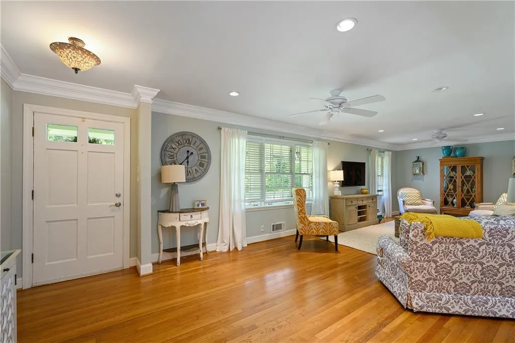 5830 Hilderbrand Drive, Sandy Springs, Georgia 30328, 4 Bedrooms Bedrooms, ,3 BathroomsBathrooms,Residential,Sold,5830 Hilderbrand Drive,6774354