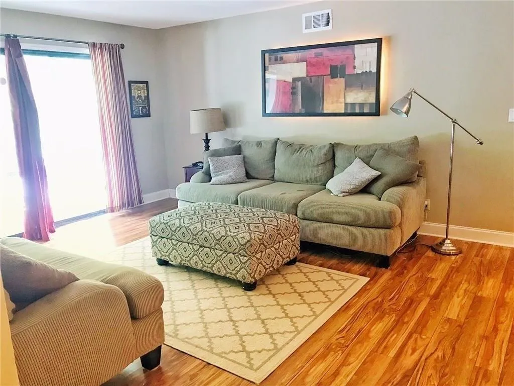 6851 Roswell Road Unit J16, Atlanta, Georgia 30328, 1 Bedroom Bedrooms, ,1 BathroomBathrooms,Residential,Sold,6851 Roswell Road Unit J16,6032162