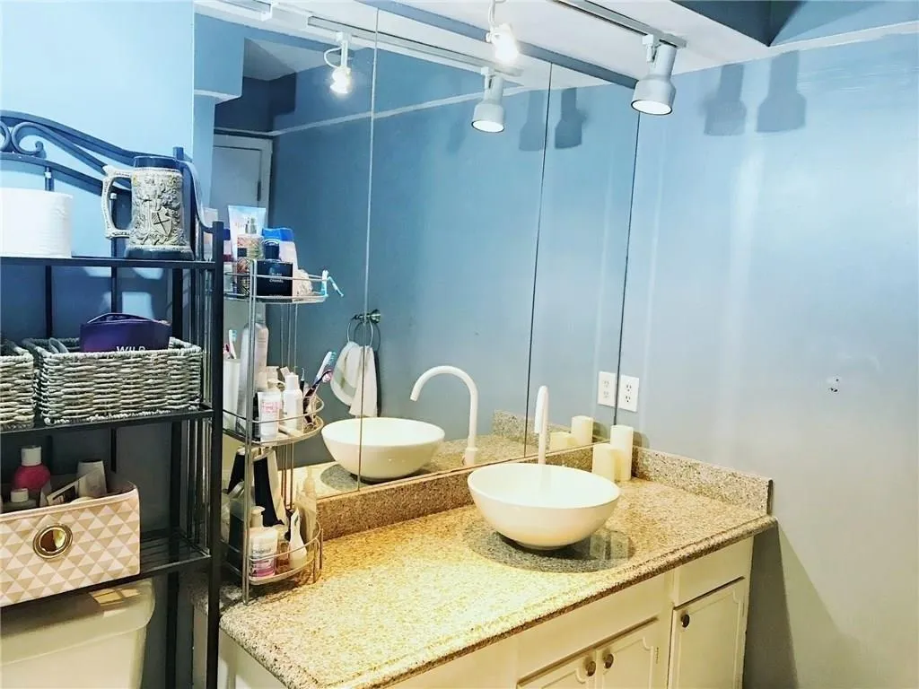 6851 Roswell Road Unit J16, Atlanta, Georgia 30328, 1 Bedroom Bedrooms, ,1 BathroomBathrooms,Residential,Sold,6851 Roswell Road Unit J16,6032162
