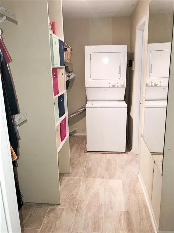 6851 Roswell Road Unit J16, Atlanta, Georgia 30328, 1 Bedroom Bedrooms, ,1 BathroomBathrooms,Residential,Sold,6851 Roswell Road Unit J16,6032162