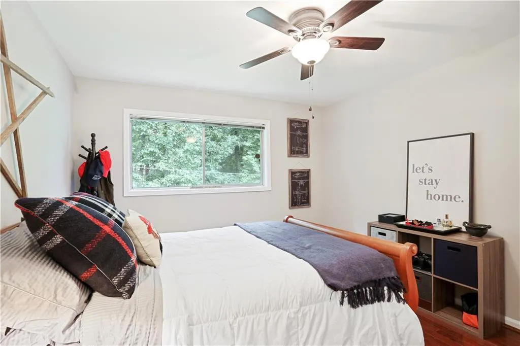 5400 Roswell Road Unit I4, Atlanta, Georgia 30342, 3 Bedrooms Bedrooms, ,2 BathroomsBathrooms,Residential,Sold,5400 Roswell Road Unit I4,6050782