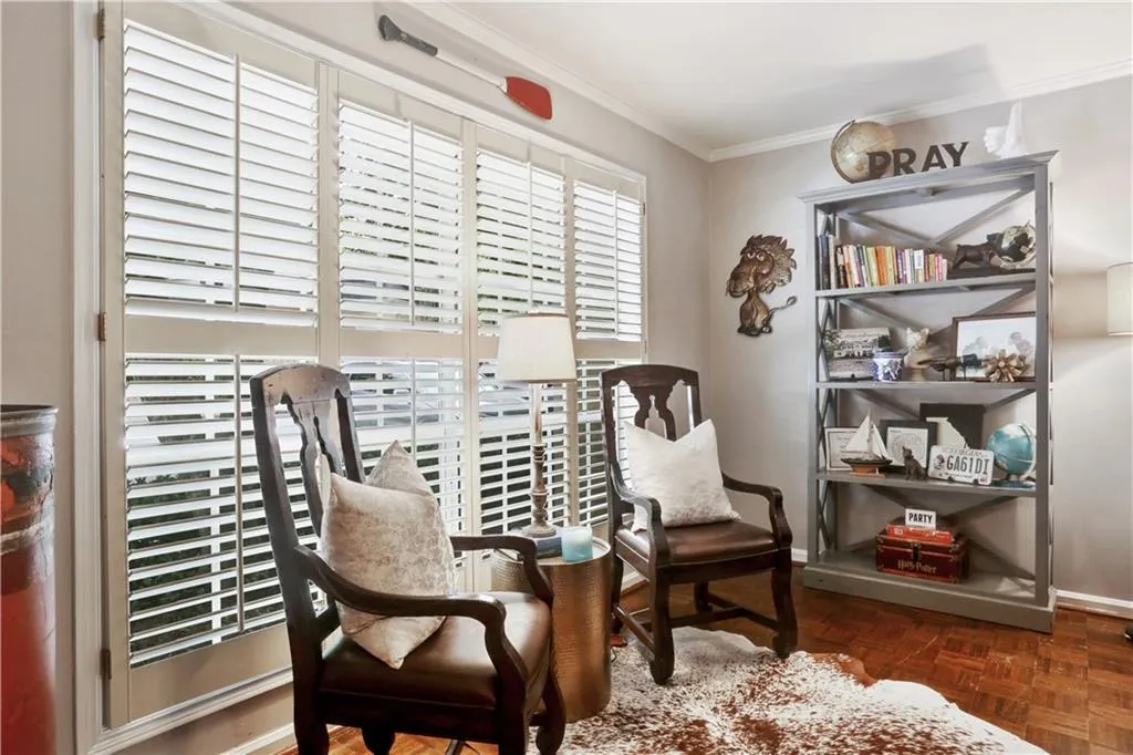 5400 Roswell Road Unit I4, Atlanta, Georgia 30342, 3 Bedrooms Bedrooms, ,2 BathroomsBathrooms,Residential,Sold,5400 Roswell Road Unit I4,6050782