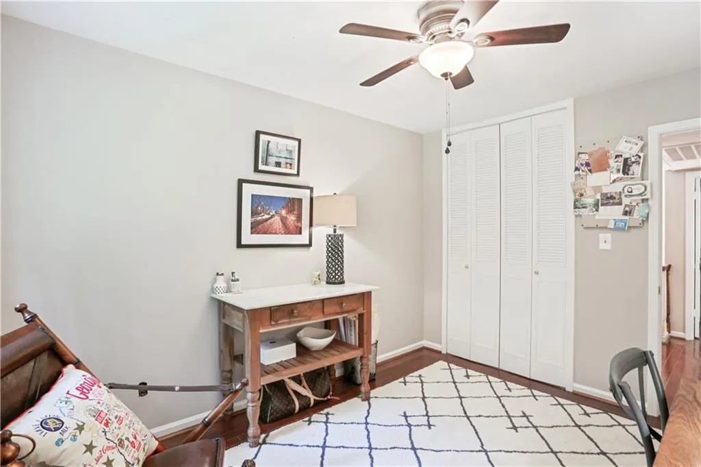 5400 Roswell Road Unit I4, Atlanta, Georgia 30342, 3 Bedrooms Bedrooms, ,2 BathroomsBathrooms,Residential,Sold,5400 Roswell Road Unit I4,6050782