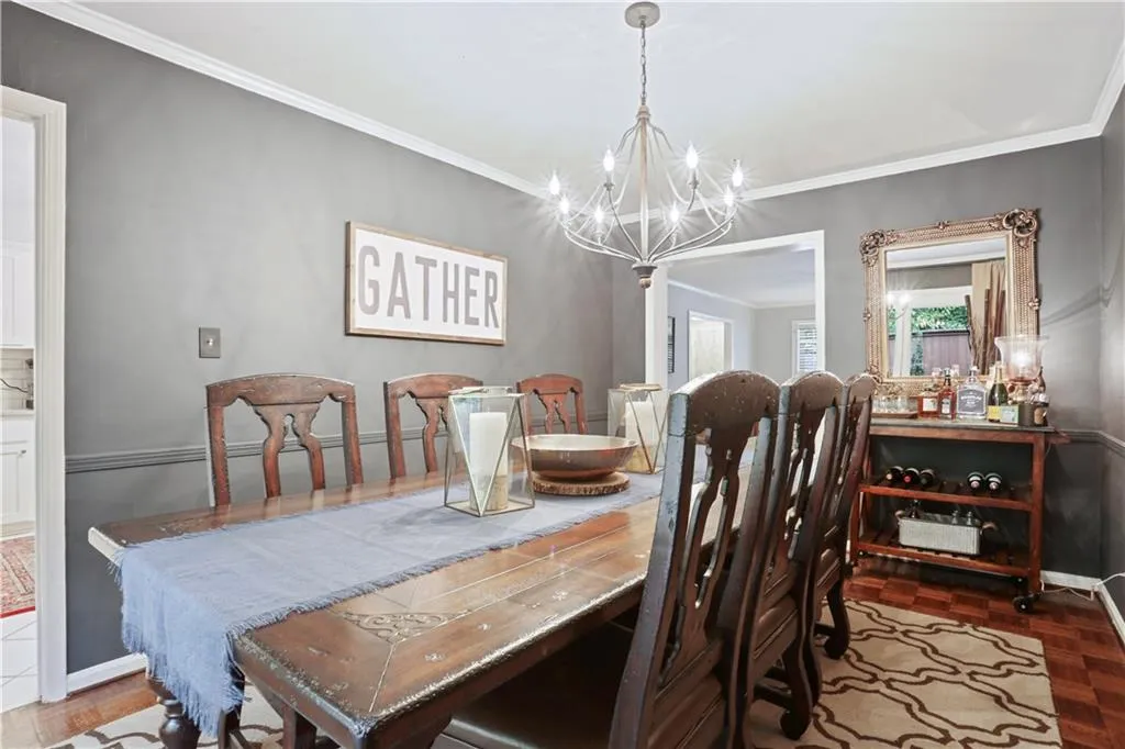 5400 Roswell Road Unit I4, Atlanta, Georgia 30342, 3 Bedrooms Bedrooms, ,2 BathroomsBathrooms,Residential,Sold,5400 Roswell Road Unit I4,6050782
