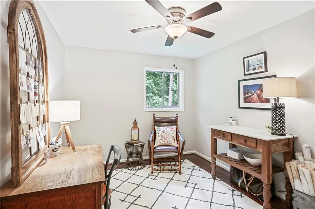 5400 Roswell Road Unit I4, Atlanta, Georgia 30342, 3 Bedrooms Bedrooms, ,2 BathroomsBathrooms,Residential,Sold,5400 Roswell Road Unit I4,6050782