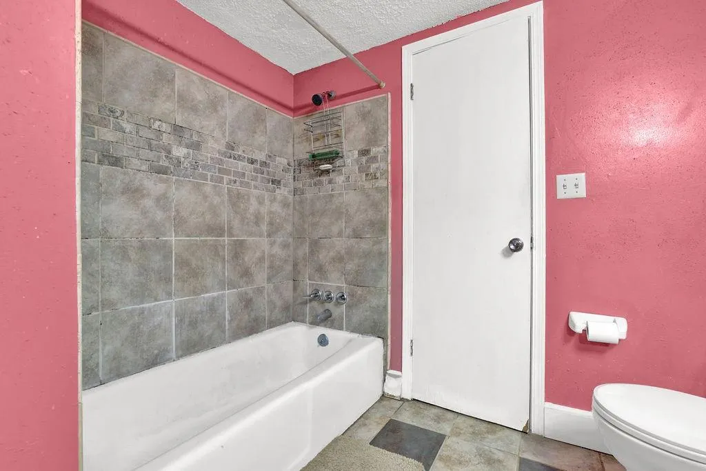 6851 Roswell Road Unit G8, Sandy Springs, Georgia 30328, 1 Bedroom Bedrooms, ,1 BathroomBathrooms,Residential,For Sale,6851 Roswell Road Unit G8,7713607