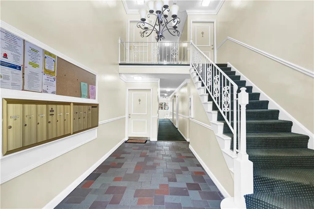 6851 Roswell Road Unit G8, Sandy Springs, Georgia 30328, 1 Bedroom Bedrooms, ,1 BathroomBathrooms,Residential,For Sale,6851 Roswell Road Unit G8,7713607