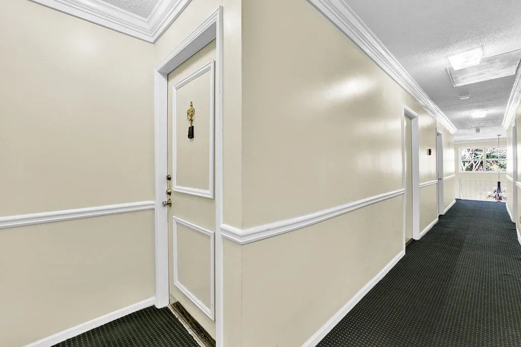 6851 Roswell Road Unit G8, Sandy Springs, Georgia 30328, 1 Bedroom Bedrooms, ,1 BathroomBathrooms,Residential,For Sale,6851 Roswell Road Unit G8,7713607