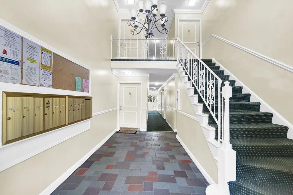 6851 Roswell Road Unit G8, Sandy Springs, Georgia 30328, 1 Bedroom Bedrooms, ,1 BathroomBathrooms,Residential,For Sale,6851 Roswell Road Unit G8,7713607