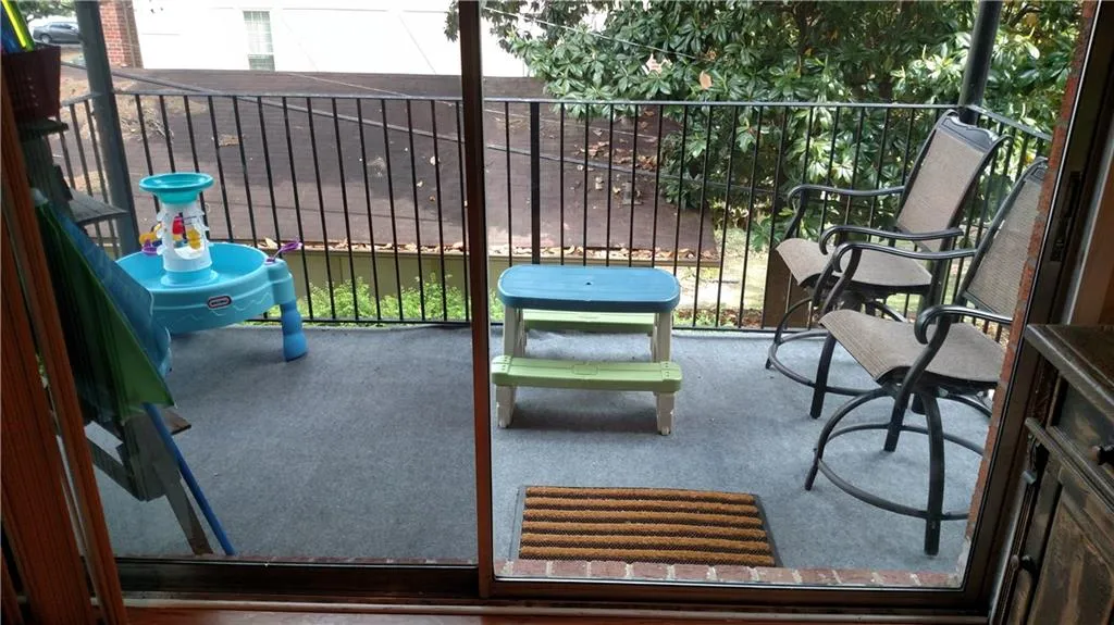 6851 Roswell Road Unit 028, Atlanta, Georgia 30328, 2 Bedrooms Bedrooms, ,2 BathroomsBathrooms,Residential,Sold,6851 Roswell Road Unit 028,5684749