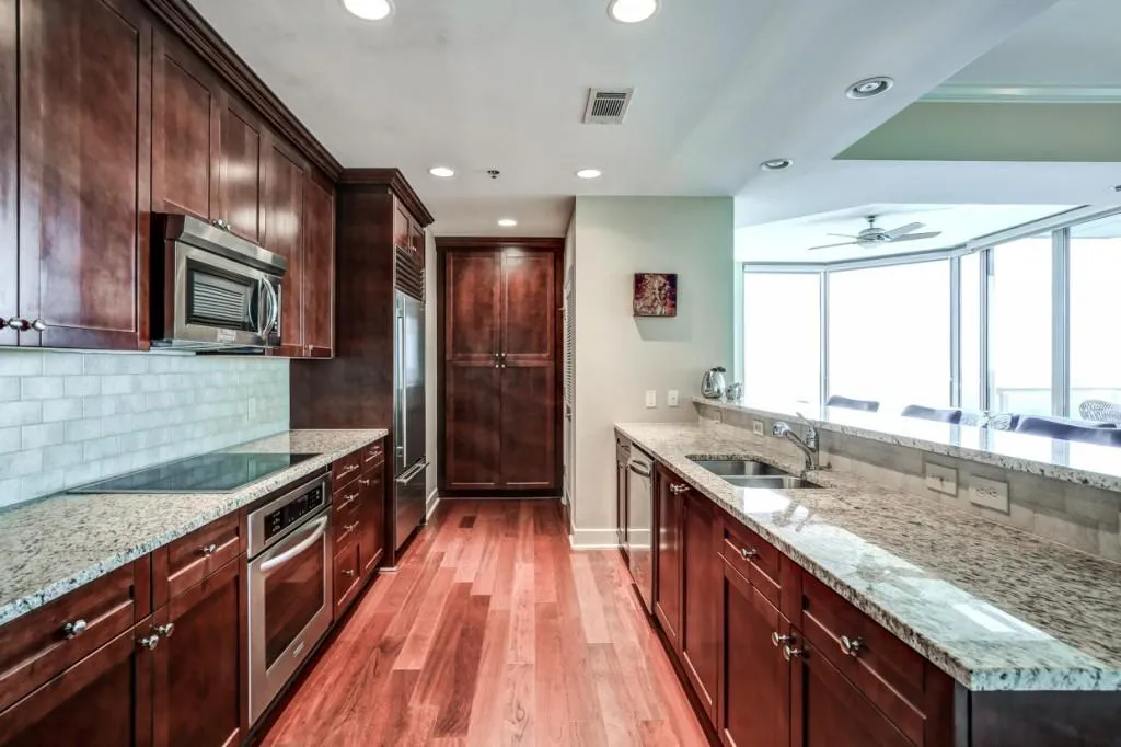 2795 Peachtree Road Ne Unit 2108, Atlanta, Georgia 30305, 2 Bedrooms Bedrooms, ,2 BathroomsBathrooms,Residential,Sold,2795 Peachtree Road Ne Unit 2108,5967037