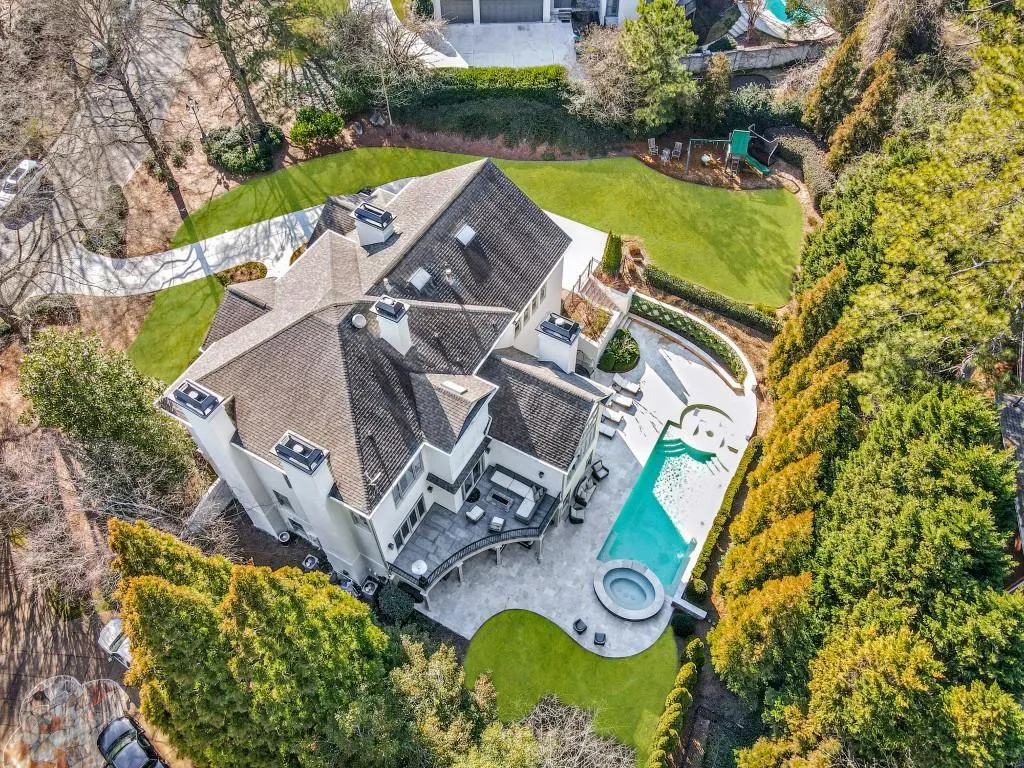 5625 Cross Gate Drive Nw, Sandy Springs, Georgia 30327, 7 Bedrooms Bedrooms, ,7 BathroomsBathrooms,Residential,Sold,5625 Cross Gate Drive Nw,6843535