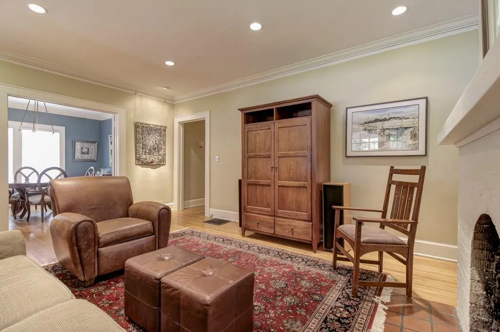 211 E Wesley Road Ne, Atlanta, Georgia 30305, 3 Bedrooms Bedrooms, ,1 BathroomBathrooms,Residential,Sold,211 E Wesley Road Ne,5744319