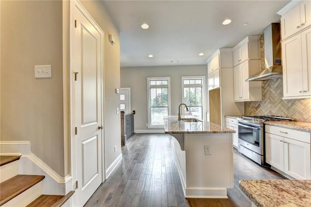 4334 Parkside Place, Atlanta, Georgia 30342, 3 Bedrooms Bedrooms, ,3 BathroomsBathrooms,Residential,Sold,4334 Parkside Place,6082759