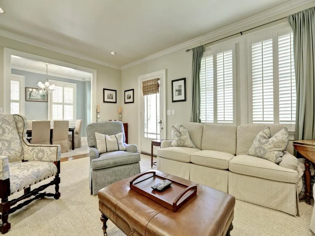 9 Roanoke Avenue Ne, Atlanta, Georgia 30305, 3 Bedrooms Bedrooms, ,2 BathroomsBathrooms,Residential,Sold,9 Roanoke Avenue Ne,5611475 9 Roanoke Avenue Ne, Atlanta, Georgia 30305, 3 Bedrooms Bedrooms, ,2 BathroomsBathrooms,Residential,Sold,9 Roanoke Avenue Ne,5611475