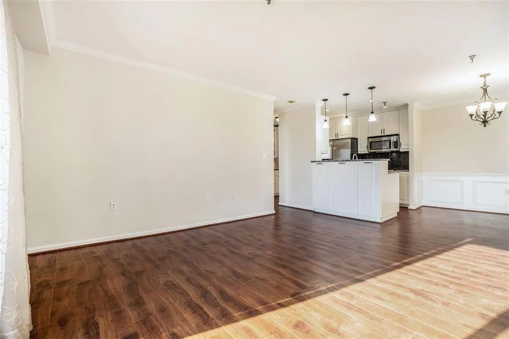 300 Johnson Ferry Road Ne Unit A 1003, Sandy Springs, Georgia 30328, 2 Bedrooms Bedrooms, ,2 BathroomsBathrooms,Residential,Sold,300 Johnson Ferry Road Ne Unit A 1003,7022282