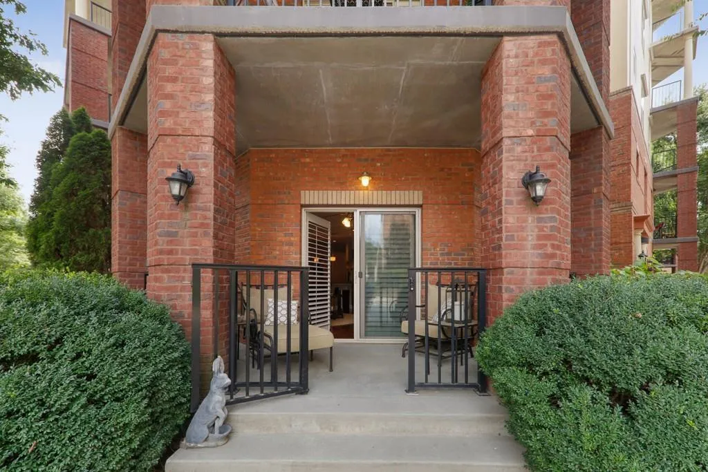200 River Vista Drive Unit 210, Atlanta, Georgia 30339, 2 Bedrooms Bedrooms, ,2 BathroomsBathrooms,Residential,Sold,200 River Vista Drive Unit 210,6608505