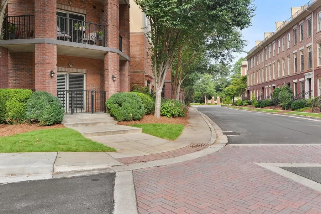 200 River Vista Drive Unit 210, Atlanta, Georgia 30339, 2 Bedrooms Bedrooms, ,2 BathroomsBathrooms,Residential,Sold,200 River Vista Drive Unit 210,6608505