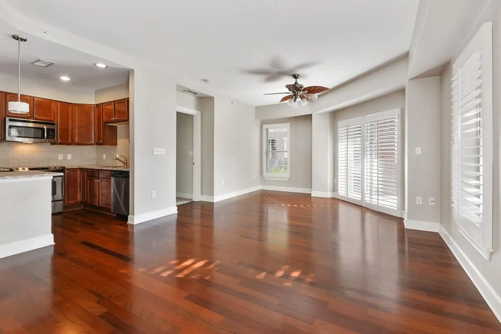 200 River Vista Drive Unit 210, Atlanta, Georgia 30339, 2 Bedrooms Bedrooms, ,2 BathroomsBathrooms,Residential,Sold,200 River Vista Drive Unit 210,6608505