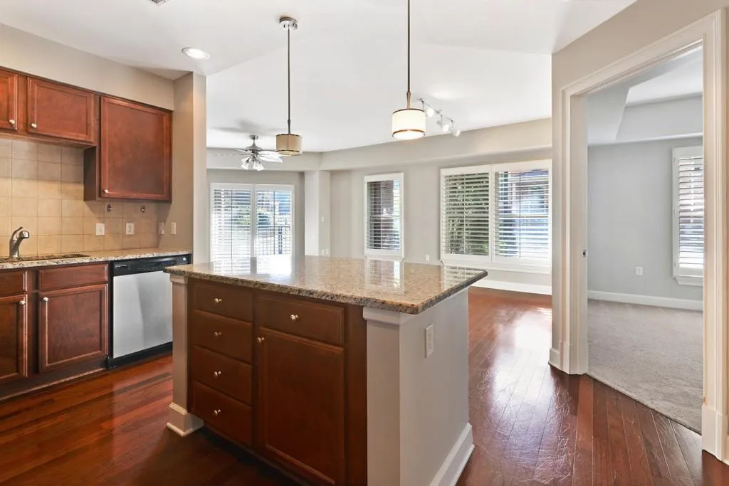 200 River Vista Drive Unit 210, Atlanta, Georgia 30339, 2 Bedrooms Bedrooms, ,2 BathroomsBathrooms,Residential,Sold,200 River Vista Drive Unit 210,6608505