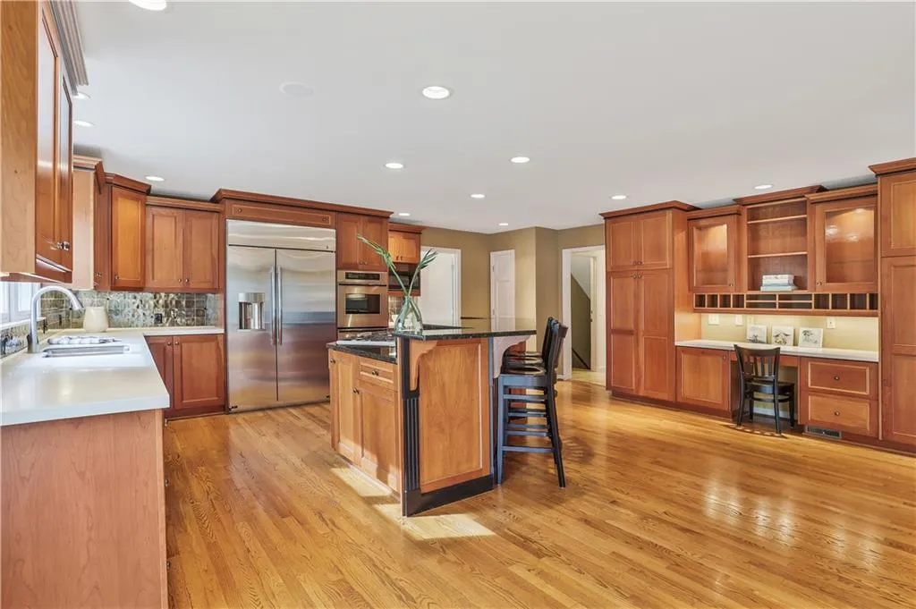 6820 Lisa Lane, Sandy Springs, Georgia 30338, 5 Bedrooms Bedrooms, ,4 BathroomsBathrooms,Residential,Sold,6820 Lisa Lane,6859413