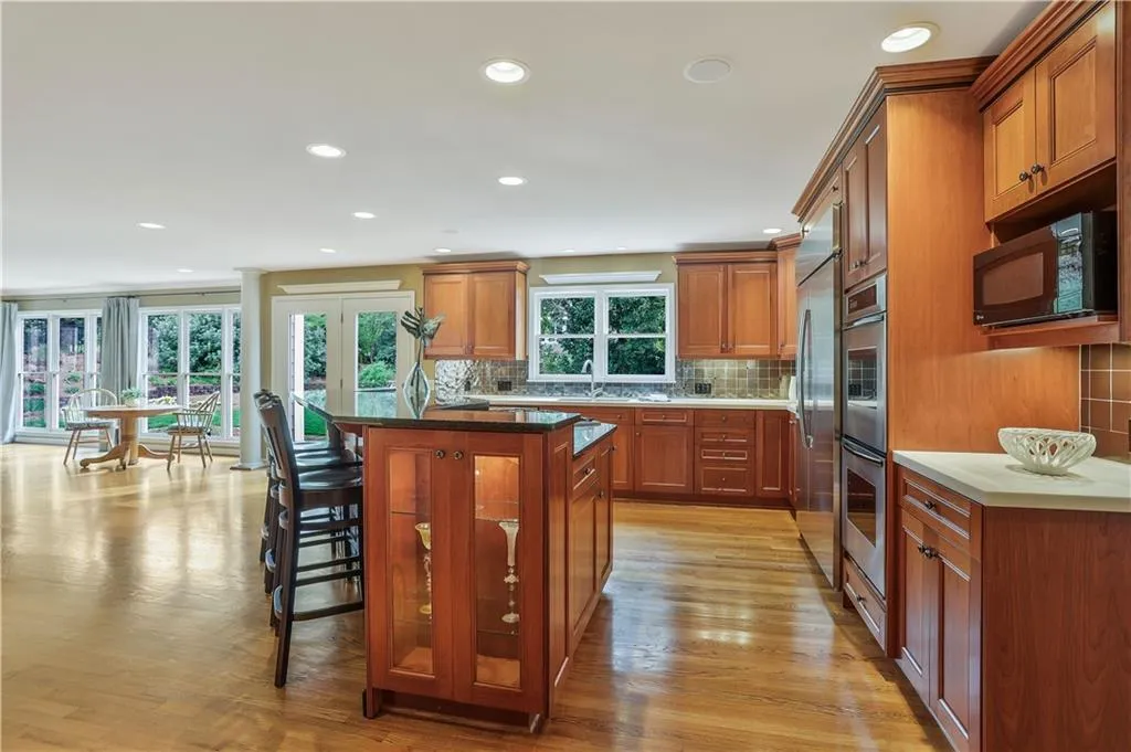 6820 Lisa Lane, Sandy Springs, Georgia 30338, 5 Bedrooms Bedrooms, ,4 BathroomsBathrooms,Residential,Sold,6820 Lisa Lane,6859413