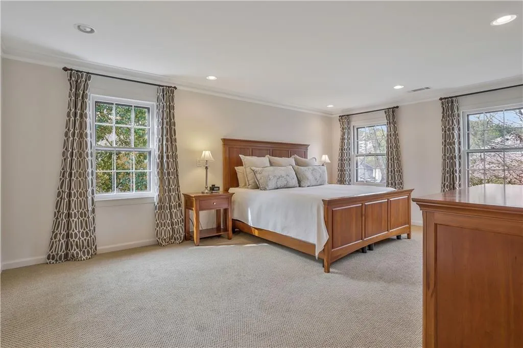 6820 Lisa Lane, Sandy Springs, Georgia 30338, 5 Bedrooms Bedrooms, ,4 BathroomsBathrooms,Residential,Sold,6820 Lisa Lane,6859413