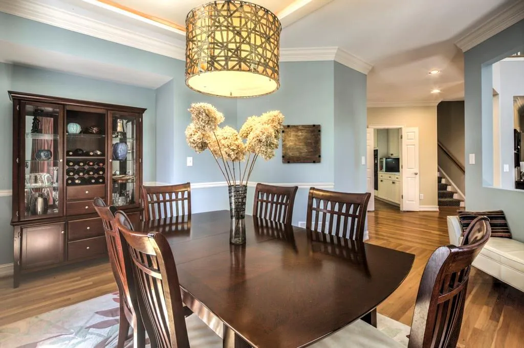 320 Fountain Oaks Lane Ne, Atlanta, Georgia 30342, 4 Bedrooms Bedrooms, ,3 BathroomsBathrooms,Residential,Sold,320 Fountain Oaks Lane Ne,5900389