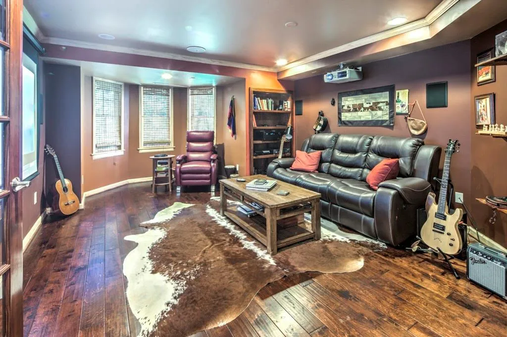 320 Fountain Oaks Lane Ne, Atlanta, Georgia 30342, 4 Bedrooms Bedrooms, ,3 BathroomsBathrooms,Residential,Sold,320 Fountain Oaks Lane Ne,5900389