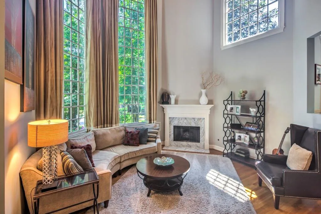 320 Fountain Oaks Lane Ne, Atlanta, Georgia 30342, 4 Bedrooms Bedrooms, ,3 BathroomsBathrooms,Residential,Sold,320 Fountain Oaks Lane Ne,5900389