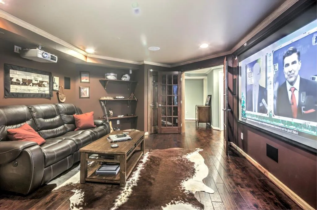 320 Fountain Oaks Lane Ne, Atlanta, Georgia 30342, 4 Bedrooms Bedrooms, ,3 BathroomsBathrooms,Residential,Sold,320 Fountain Oaks Lane Ne,5900389
