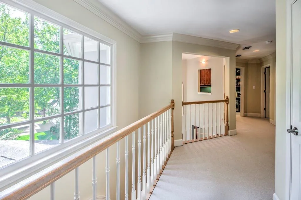 320 Fountain Oaks Lane Ne, Atlanta, Georgia 30342, 4 Bedrooms Bedrooms, ,3 BathroomsBathrooms,Residential,Sold,320 Fountain Oaks Lane Ne,5900389