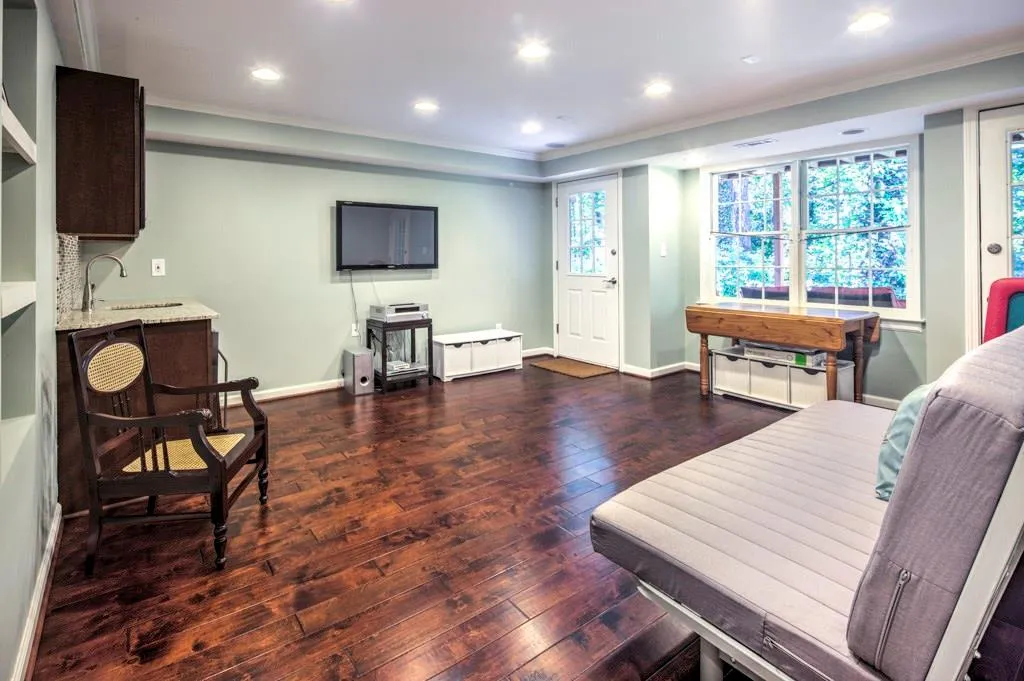 320 Fountain Oaks Lane Ne, Atlanta, Georgia 30342, 4 Bedrooms Bedrooms, ,3 BathroomsBathrooms,Residential,Sold,320 Fountain Oaks Lane Ne,5900389