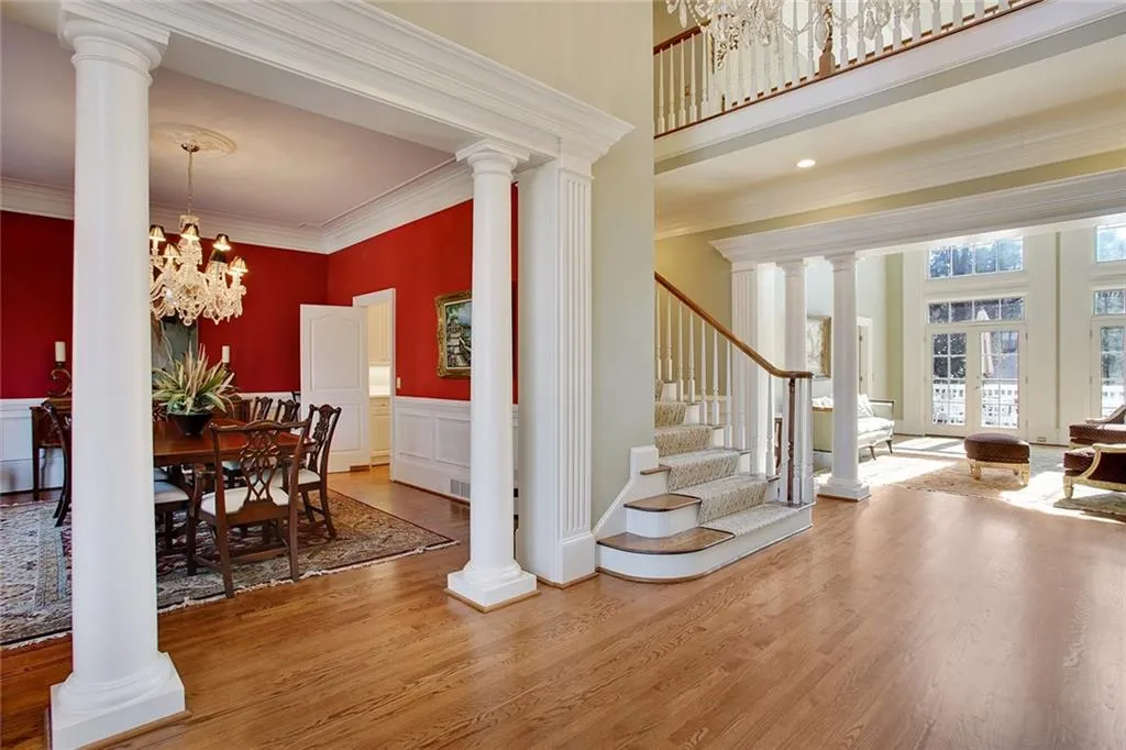 734 Heards Ferry Road, Sandy Springs, Georgia 30328, 5 Bedrooms Bedrooms, ,6 BathroomsBathrooms,Residential,Sold,734 Heards Ferry Road,5749017